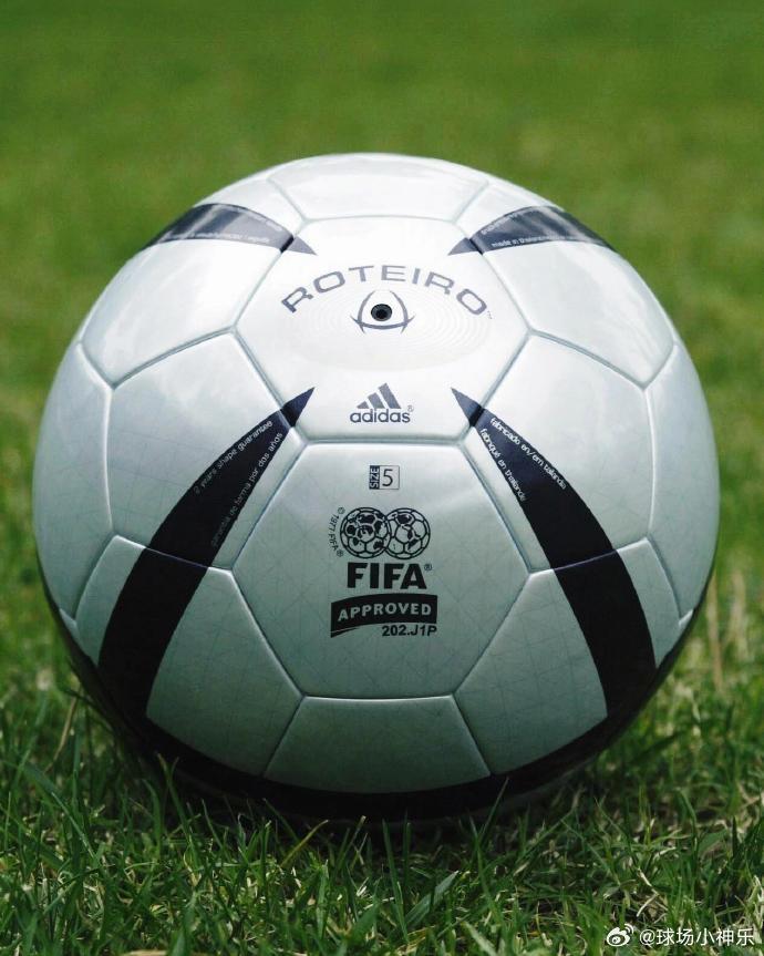 篮球比分移动应用界面